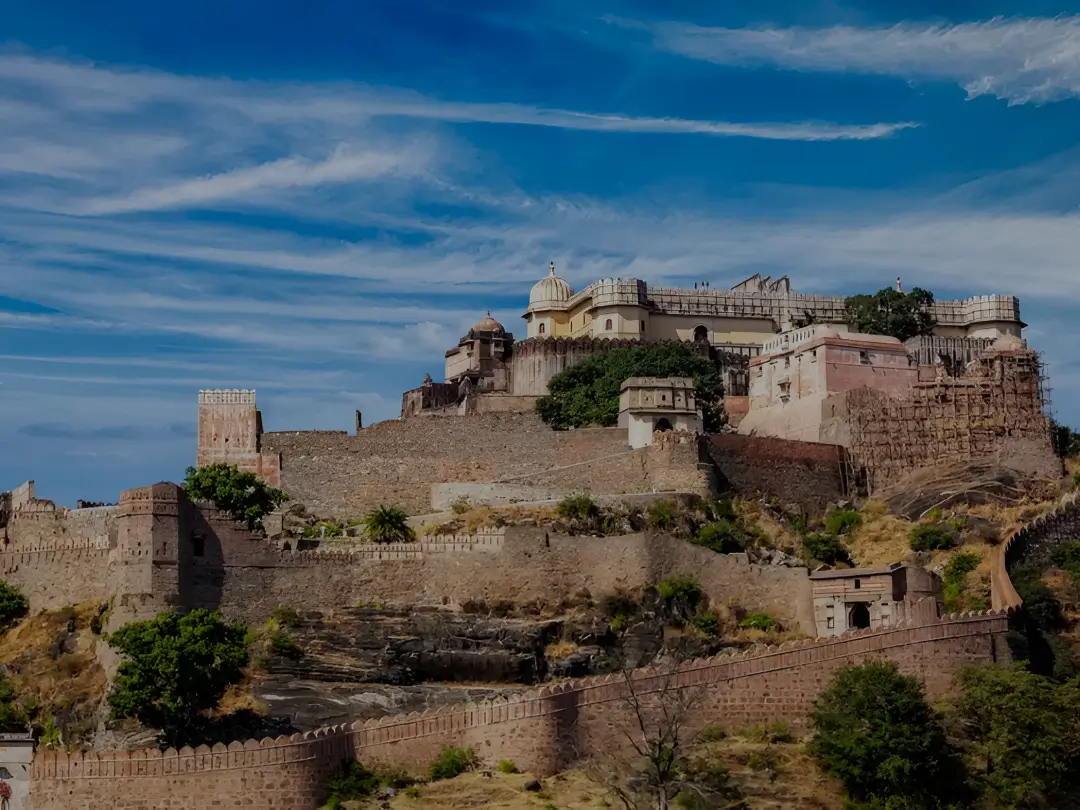 Udaipur to Kumbhalgarh Taxi and Cab Service