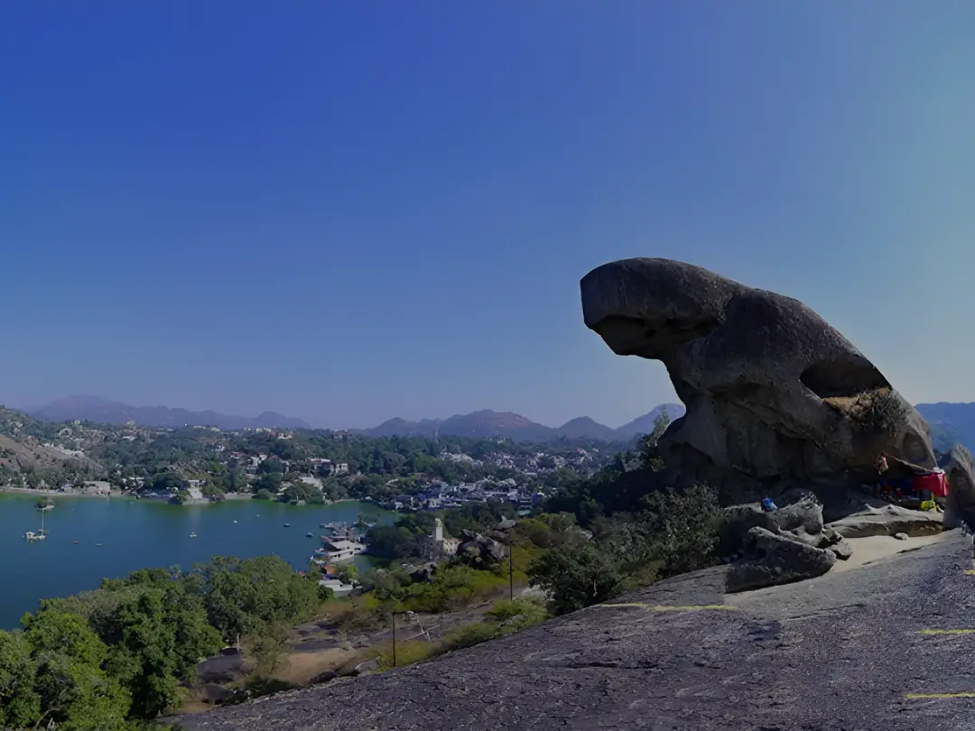 Udaipur to Mount Abu Taxi and Cab Service